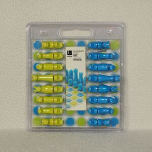 Umbra Playmate Chess Set Blue and Lime Rubber Game Pieces Buro fur Form Monster